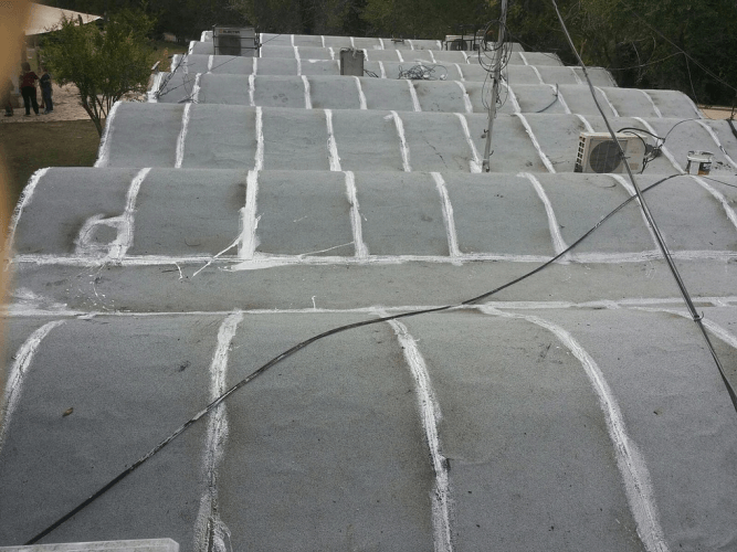 הלחמת יריעות ביטומניות בגג גלי